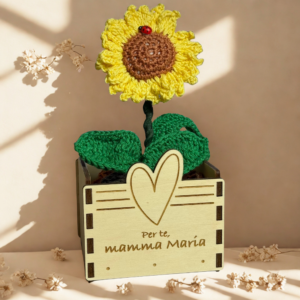 cestino in legno personalizzato con girasole all’uncinetto